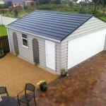 SLATE EFFECT ON GARAGE